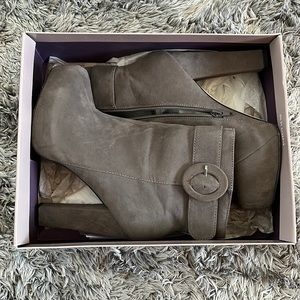 Bakers Grey Heels